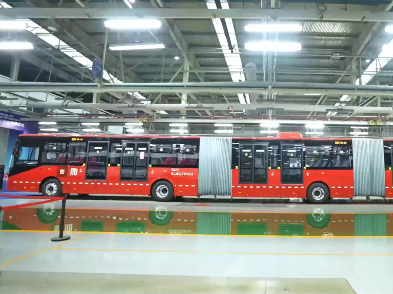 1738700253 488 Decouvrez le Nouveau Bus Articule Electrique de 26m de Chine - plare.