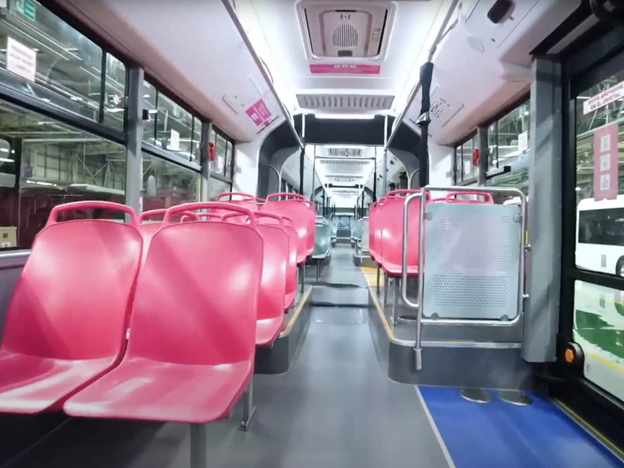 1738700255 710 Decouvrez le Nouveau Bus Articule Electrique de 26m de Chine - plare.