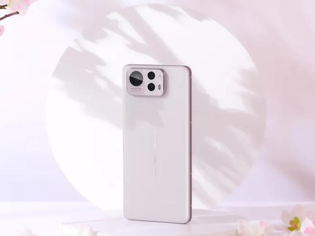 1738866262 525 Decouvrez lASUS Zenfone 12 Ultra Performance Flague et Design - plare.