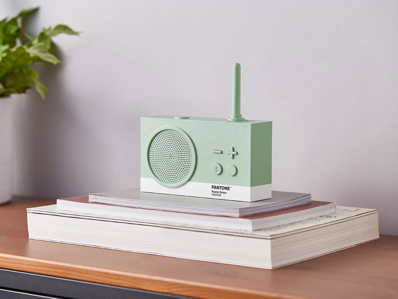 1738942217 318 Transformez votre interieur avec la collection Lexon x Pantone - plare.
