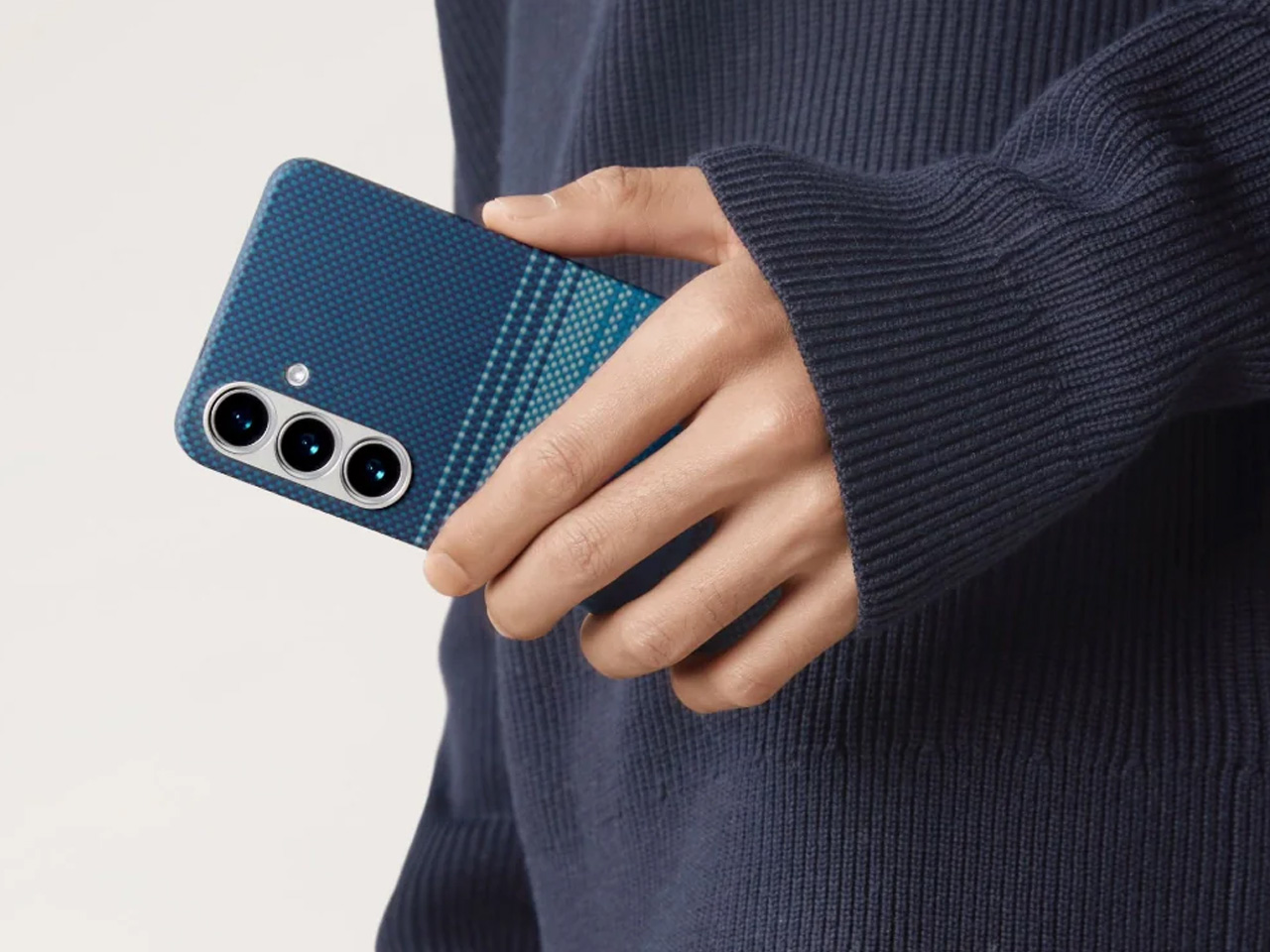 1739796243 329 Decouvrez les 5 Accessoires Indispensables pour Revolutionner Votre Experience Android - plare.