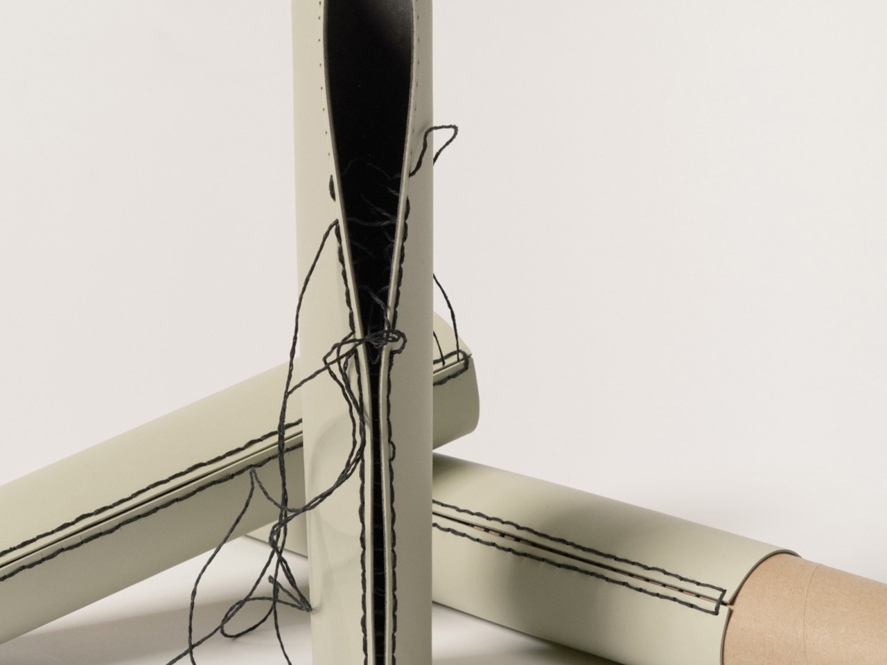 1740568743 622 Decouvrez le systeme de mobilier modulable qui transforme le carton - plare.