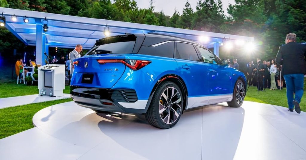 Découvrez pourquoi les remises de 20 000 $ sur les véhicules électriques ne suffisent plus pour Acura, qui mise désormais sur les hybrides !