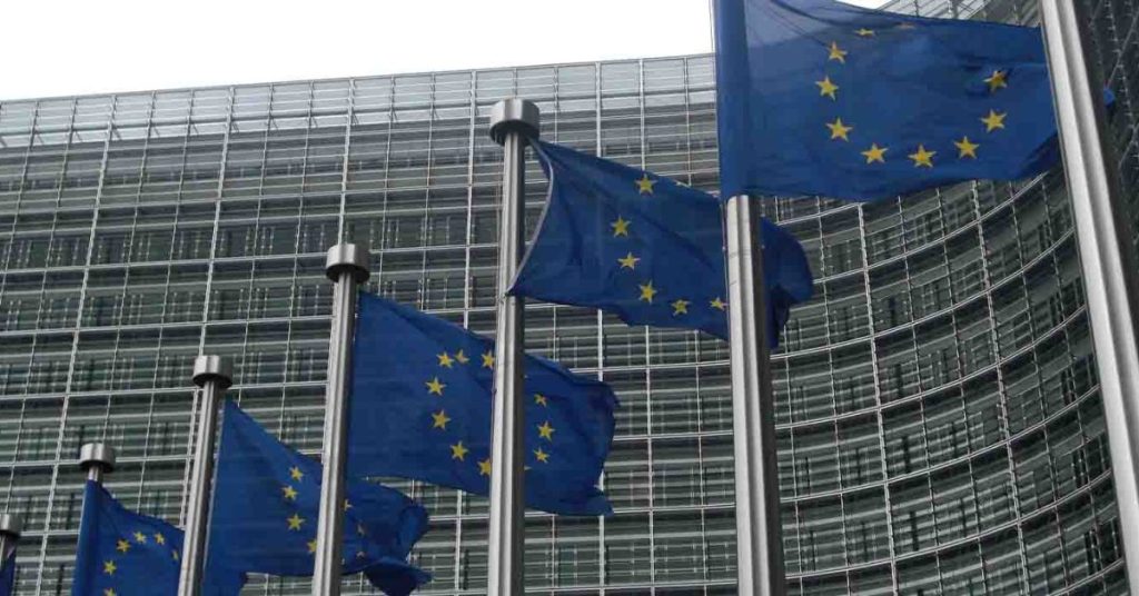 L’Europe capitalise sur le retrait de Trump pour investir 100 milliards d’euros dans les emplois verts.