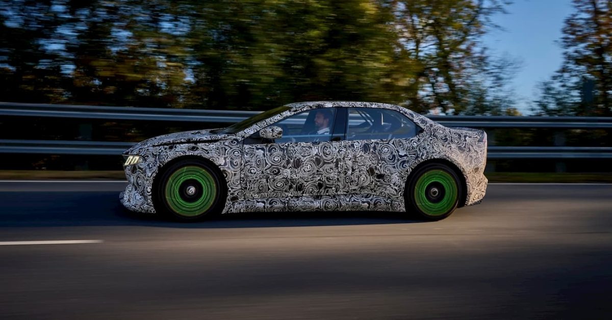 BMW heart of joy EV 1 - plare.
