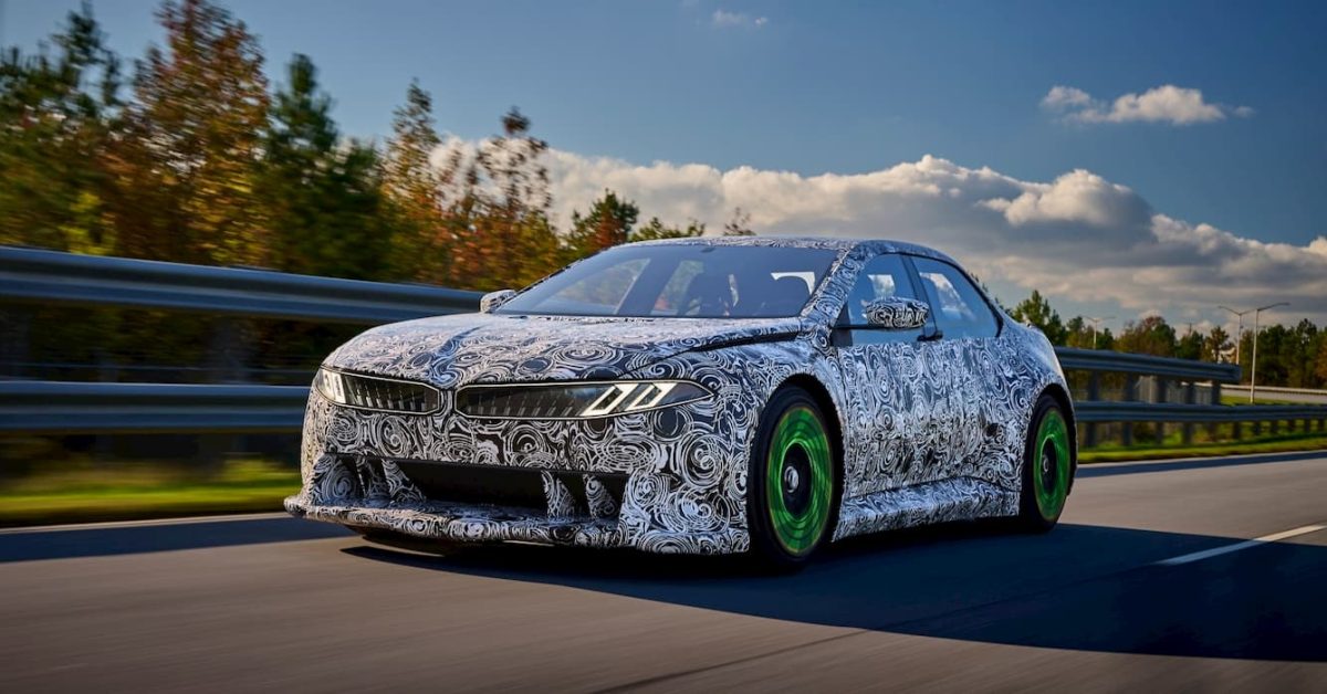 BMW heart of joy EV - plare.