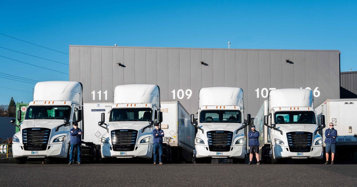 Daimler North America semi electric trucks - plare.