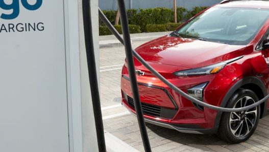 First look new Chevy Bolt EV 1 - plare.