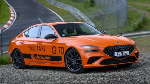 Genesis G70 EV 1 - plare.