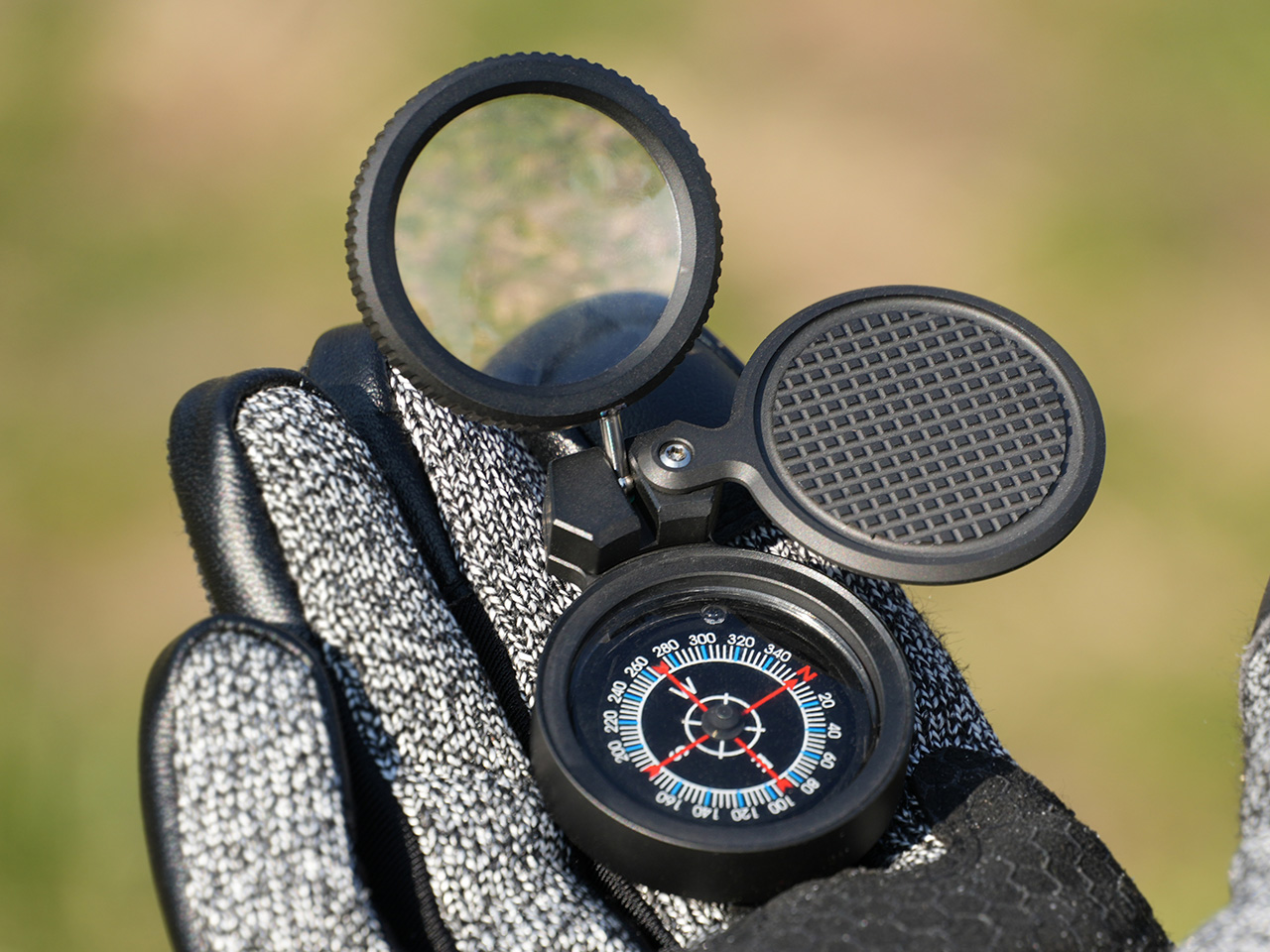 Loki Nav Replaceable Compass Rotatable Loupe hero - plare.