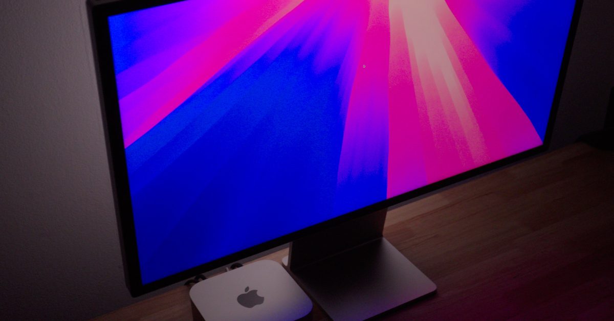 Mac mini Sequoia Studio Display FI 01 - plare.