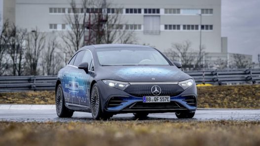 Mercedes solid state battery EV - plare.