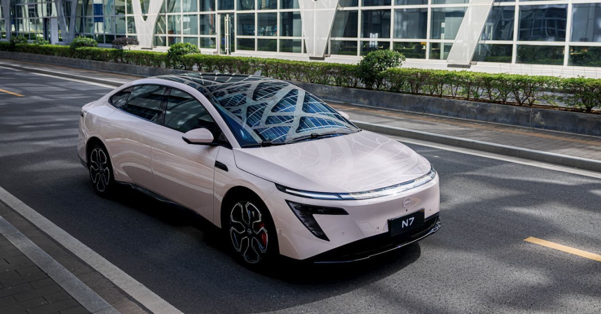 Nissan N7 EV DeepSeek 3 - plare.