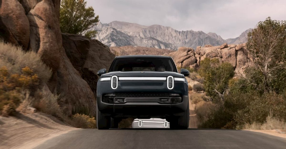 Rivian stock analyst 1 - plare.