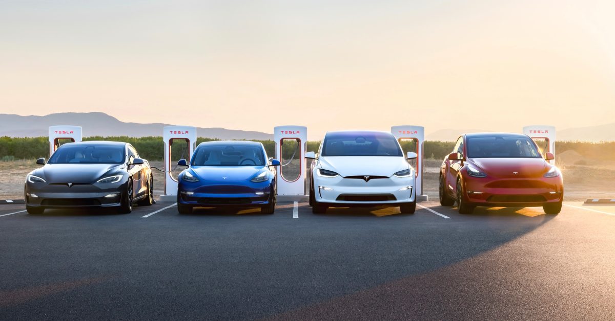 TEsla TSLA hero - plare.