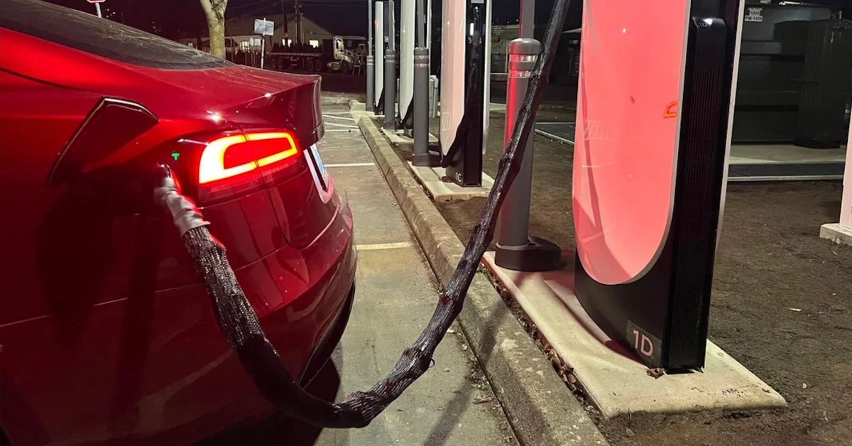 Tesla cable theft prevention - plare.