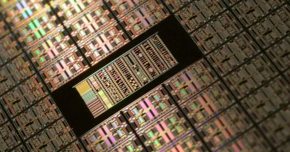 Trump may renege on CHIPS Act jeopardizing plans to make Apple chips in the US.webp - plare.