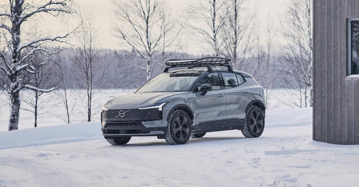 Volvo EX30 Cross Country - plare.