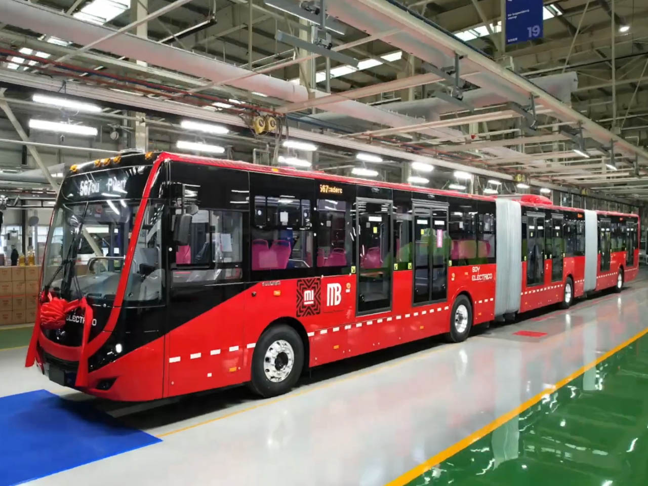 Yutong 26 meter electric bus 1 - plare.
