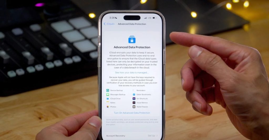 Trump compare la loi britannique sur le chiffrement à une mesure digne de la Chine : une analyse clé