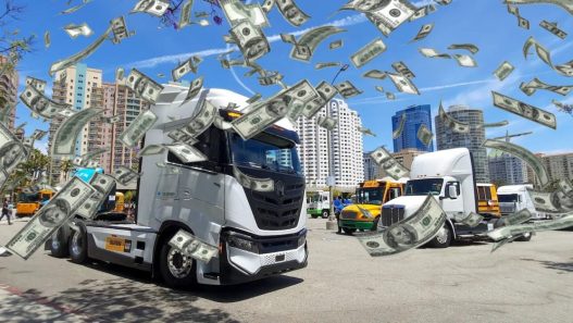 commercial truck CASH - plare.