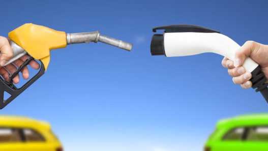 electric vehicle charging vs gasoline e1484590338347 - plare.