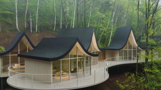 hand in hand house yanko design 01 - plare.