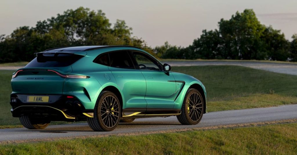 Un autre constructeur de luxe réduit ses effectifs face à la révolution des véhicules électriques.