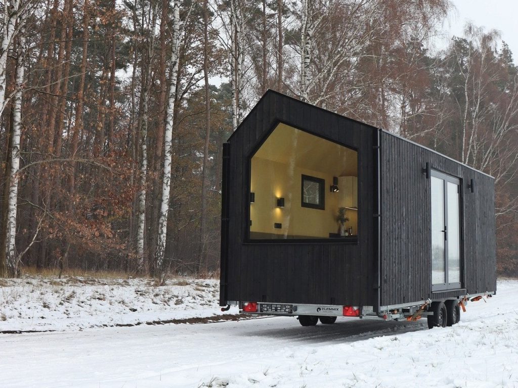 Découvrez Cette Incroyable Tiny House de 21 Pieds : L’Esprit du Micro-Vivre pour les Amoureux du Minimalisme !