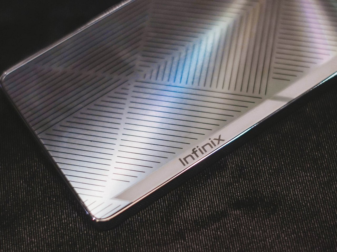 1741006564 459 Decouvrez le telephone solaire Infinix une autonomie incroyable meme - plare.