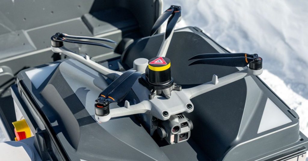 Le système de parachute AVSS améliore la sécurité du DJI Dock 3 : innovation pour les drones Le système de parachute AVSS améliore la sécurité du DJI Dock 3 : innovation pour les drones