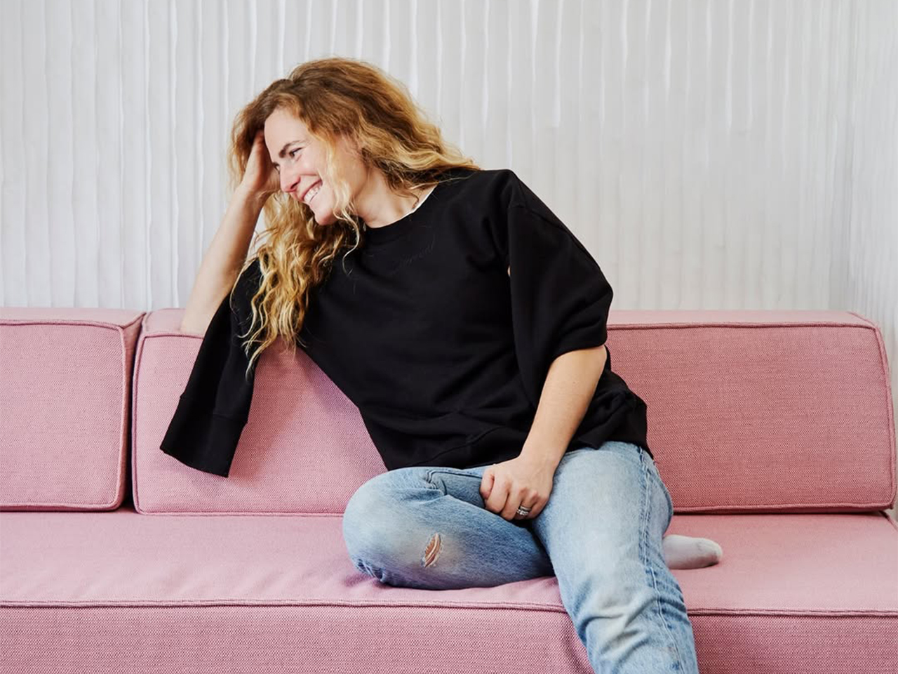 1741225136 706 Decouvrez Comment les Femmes Designers Revolutionnent le Design Durable avec - plare.