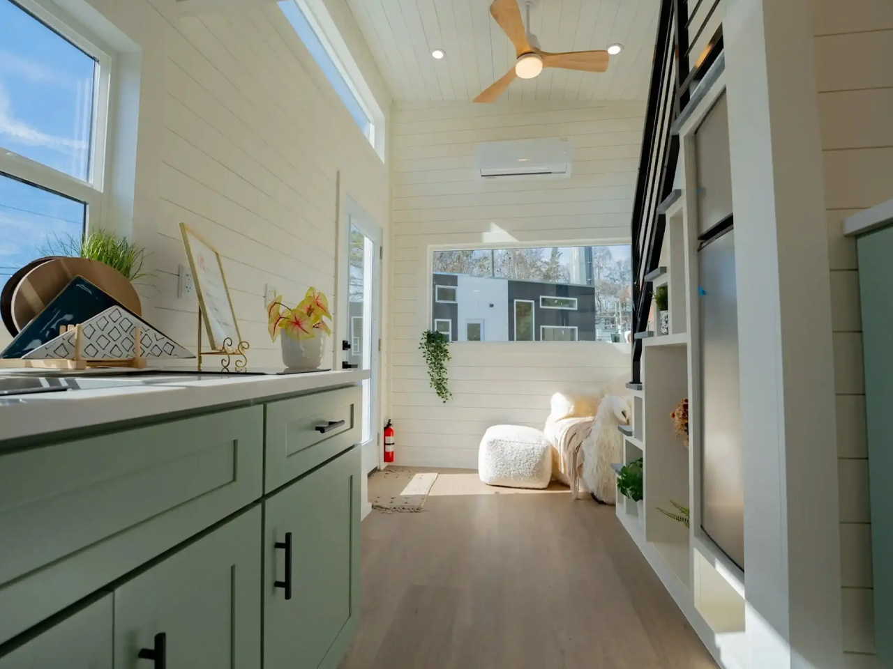 1741480362 800 Decouvrez cette Tiny House Ultra Compacte Une Experience de - plare.