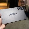 Génère un nouveau titre SEO légèrement accrocheur à partir de Lenovo Legion Tab price unexpectedly goes up, en intégrant des mots-clés pertinents. Ne commence pas par "découvrir" ou un mot proche. Utilise une seule majuscule par phrase, sauf pour les noms propres et les entités nommés. Assure-toi que la première lettre du titre est toujours en majuscule. Ne pas ajouter de date si le titre d'origine n'en contient pas. Convertis les prix en dollars en euros en utilisant un taux de change actuel.