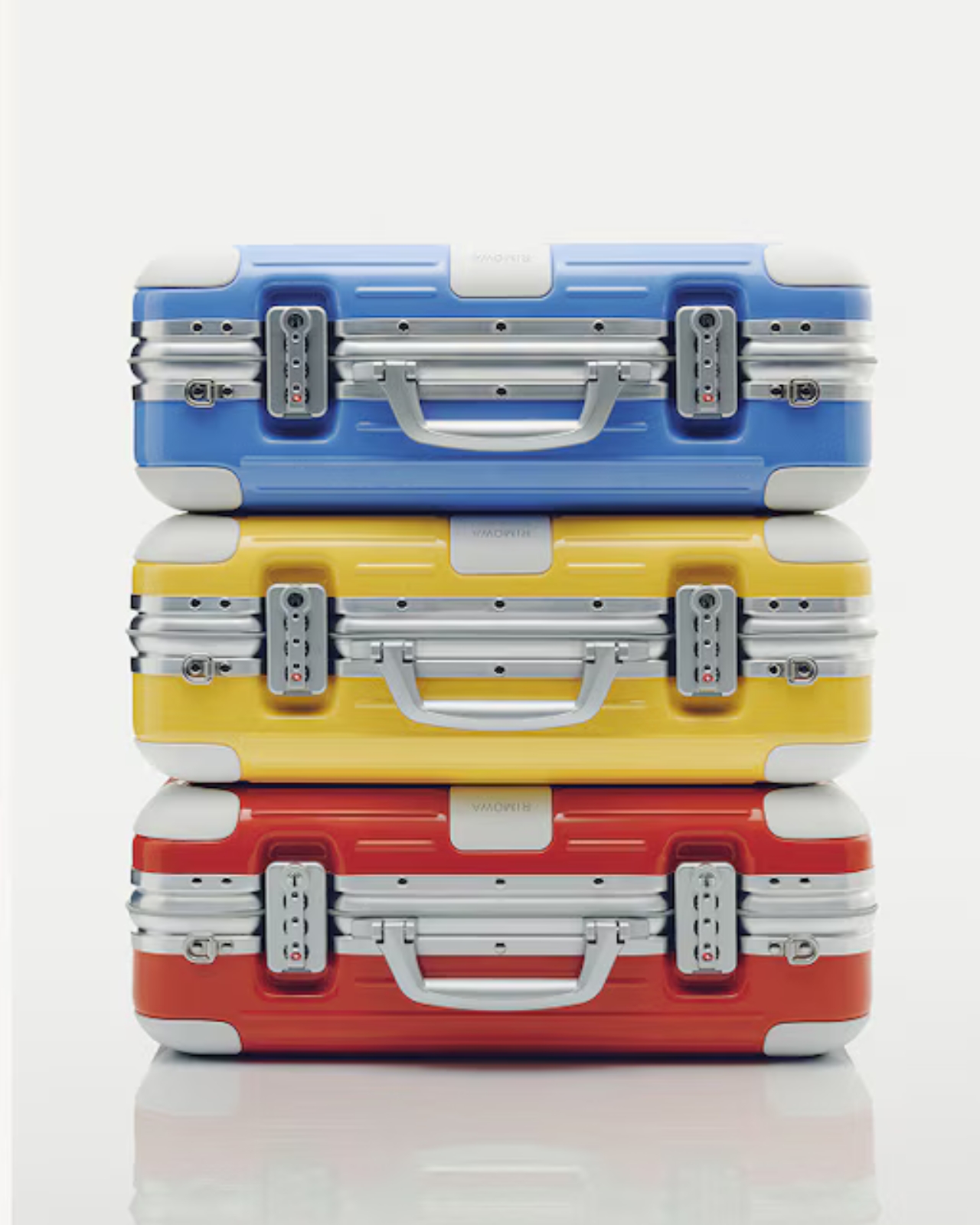 1743430963 427 Rimowa Reinvente le Legendaire Holiday Hand Carry Case Colore de 1988 - plare.