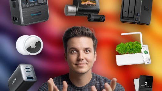 7 must have tech gadgets for 2025 hero - plare.