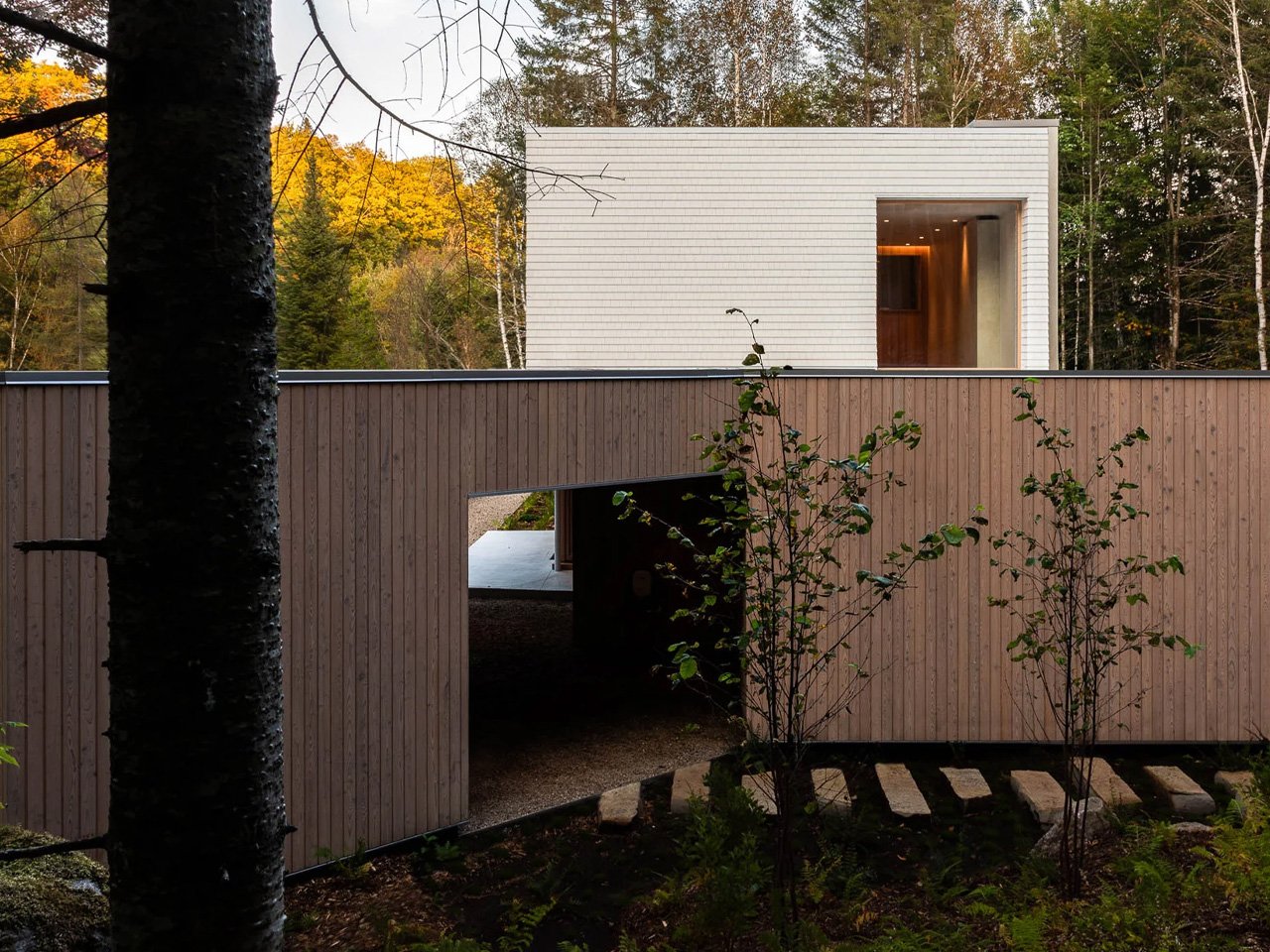 Decouvrez ce Sanctuaire Etonnant en Bois de Cedre au Coeur - plare.