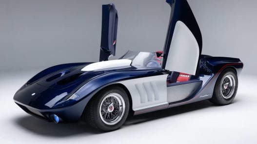 Decouvrez le 1962 Excalibur RS Roadster Une OEuvre Maitresse - plare.