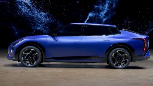 Kia EV4 GT - plare.