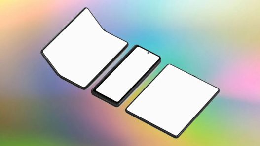 The 2000 to 2500 price tag of the first folding iPhone is pure guesswork.webp - plare.