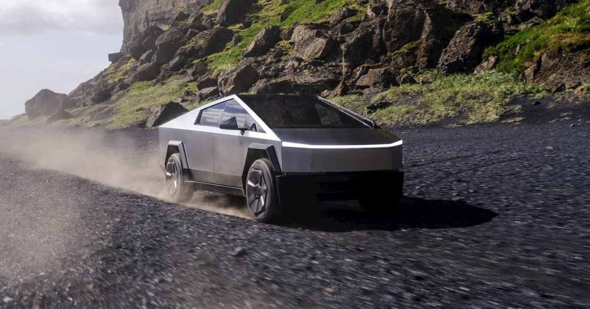 Toyota Tesla Cybertruck - plare.
