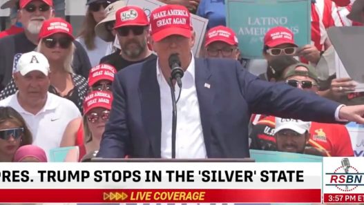 Trump rally - plare.