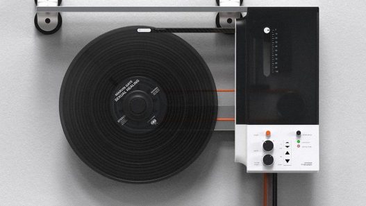 Turntable vs Record Player 10 - plare.