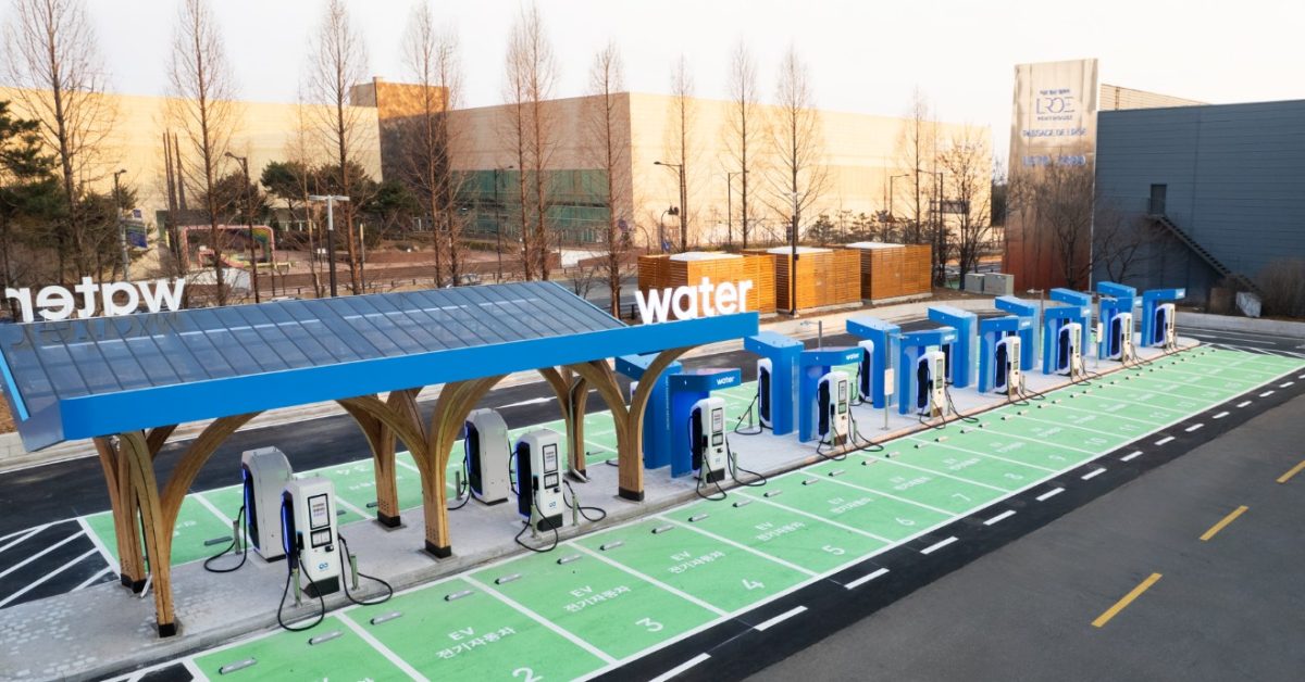 Water South Korea charging hub - plare.