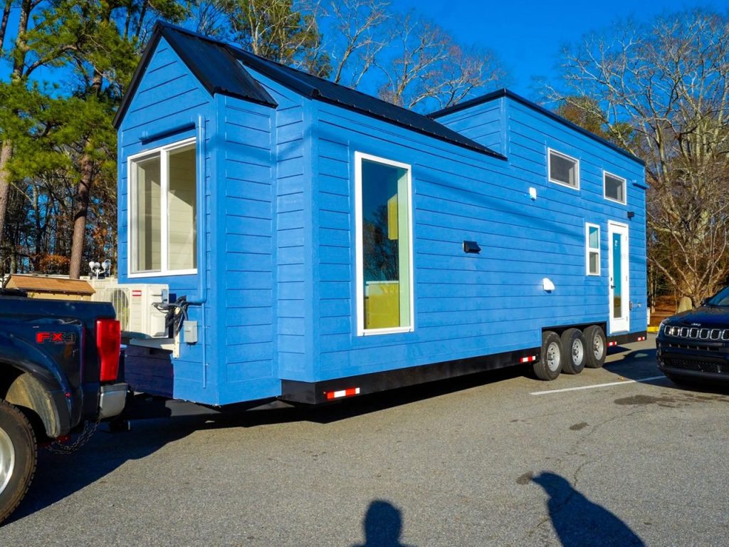 Découvrez cette Tiny Home Spacieuse et Confortable, Idéale pour les Seniors en Quête de Long Terme!