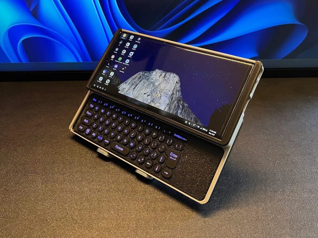 Transformez votre Galaxy Note10+ en mini-ordinateur avec cette incroyable housse à clavier coulissant imprimée en 3D !