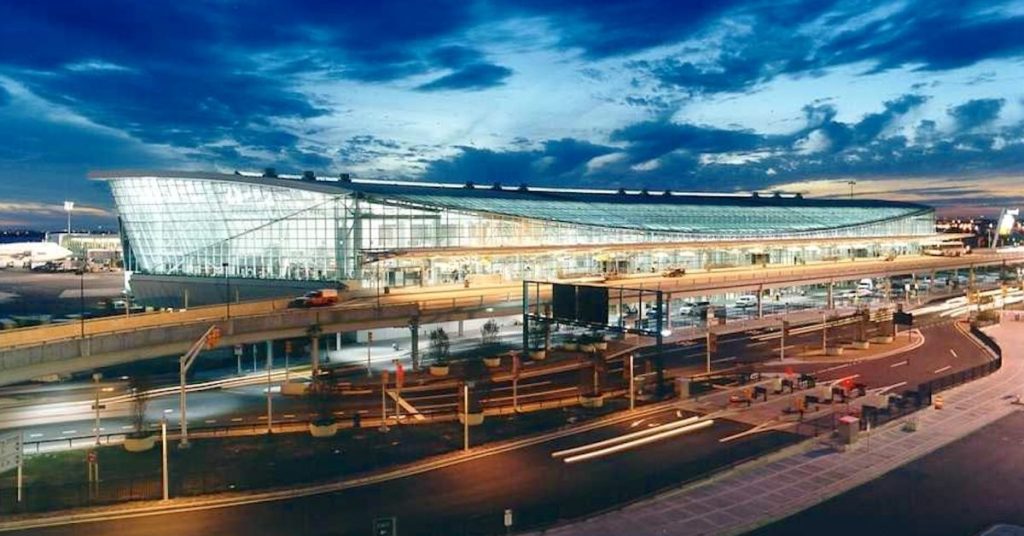 Révolution écologique : le terminal one de JFK passe à une flotte de manutention 100% électrique