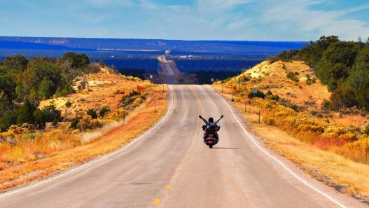 Partez à l’aventure au guidon de votre moto pour un road trip hors du commun !