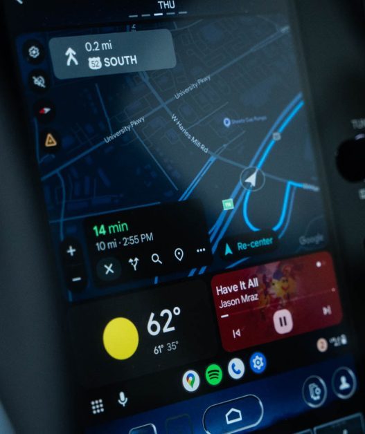 Une application mystérieuse de Google fait son apparition sur Android Auto - Découvrez ce qu'elle apporte