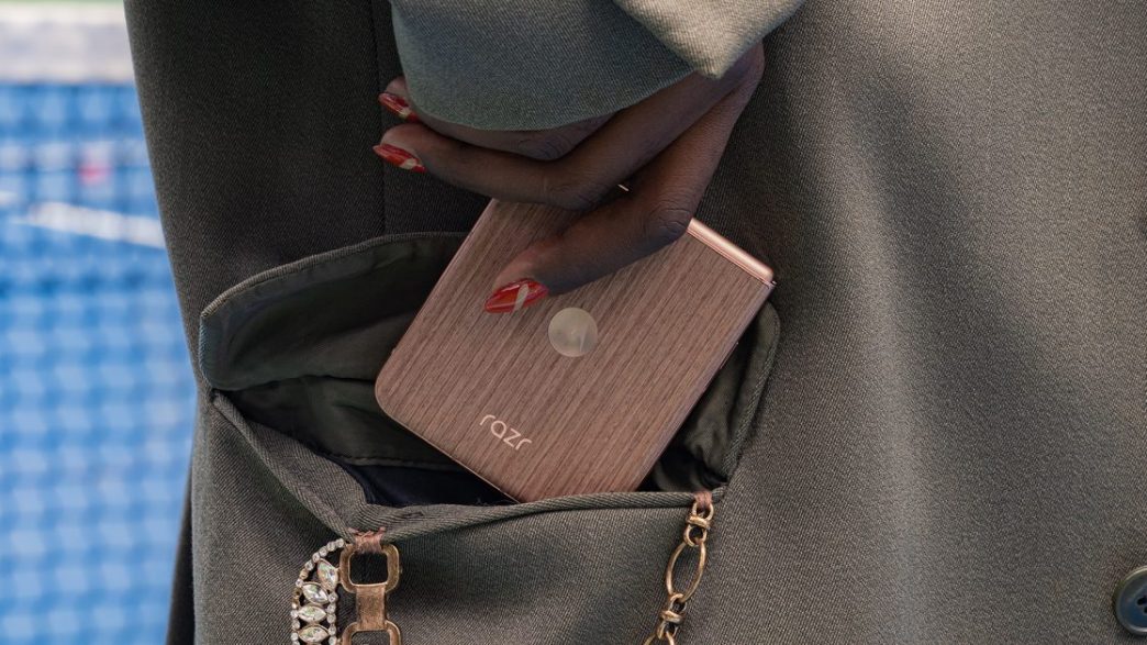 Motorola Razr Ultra : charge rapide et performances améliorées à 1 199 €